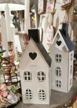 2er Set weiße Metallhäuser